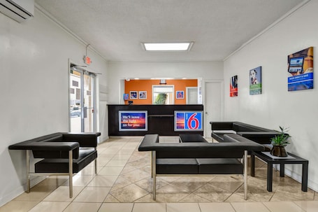 Lobby sitting area. Motel 6 Americus, GA