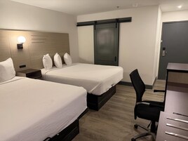 Ropa de cama de alta calidad, escritorio y cortinas blackout 