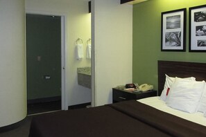 Standard Room, 1 Queen Bed, Non Smoking