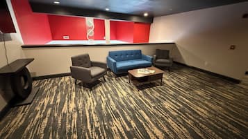 Flat-screen TV, pay films