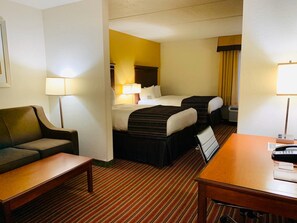 1 bedroom, premium bedding, desk, laptop workspace