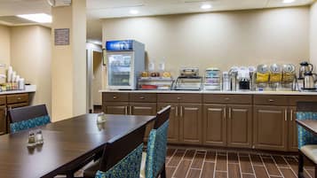 Free daily continental breakfast