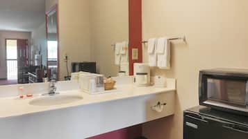 Premium Room, Multiple Beds | Bathroom sink