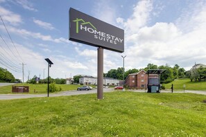 Vista frontal de la propiedad