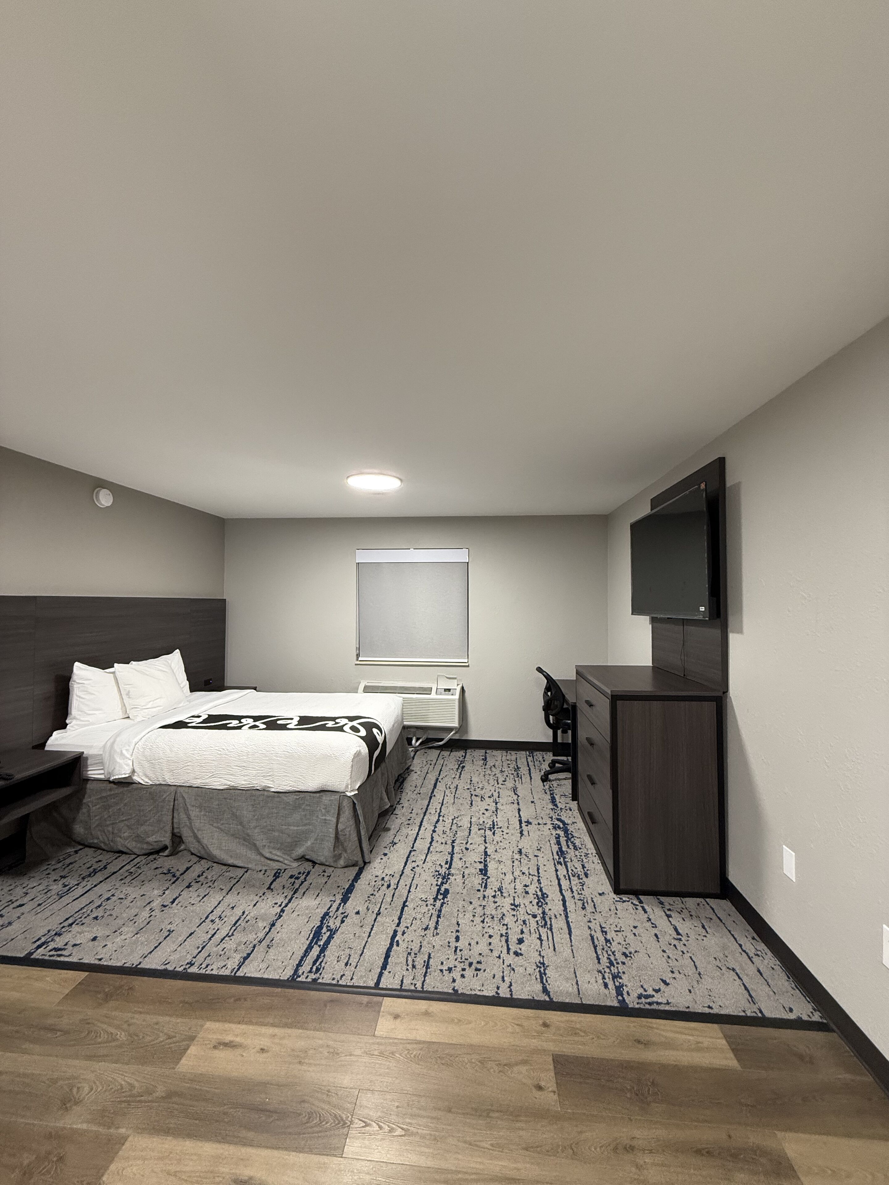 Foto - HomeStay Suites