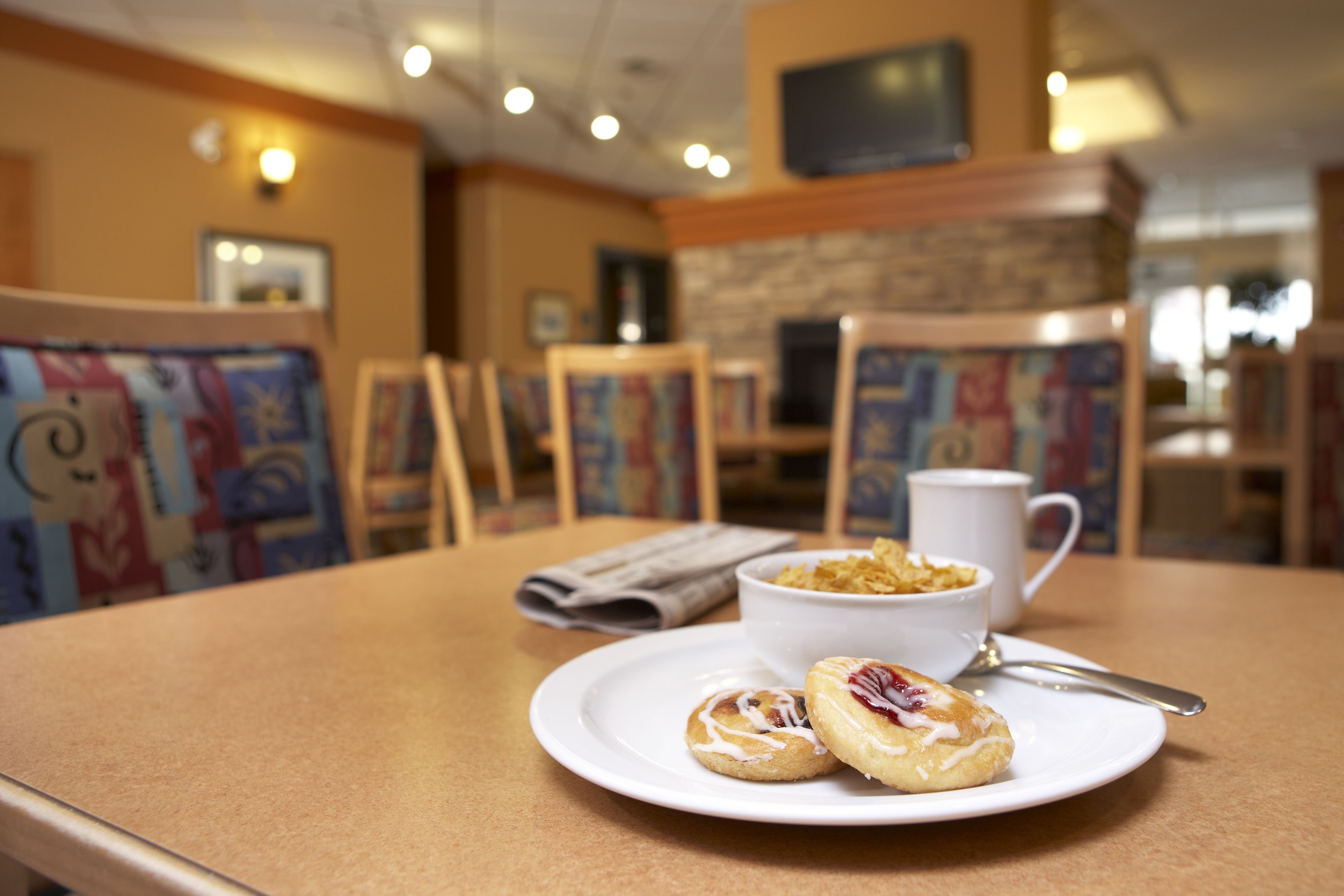 Foto - Econo Lodge Inn & Suites University