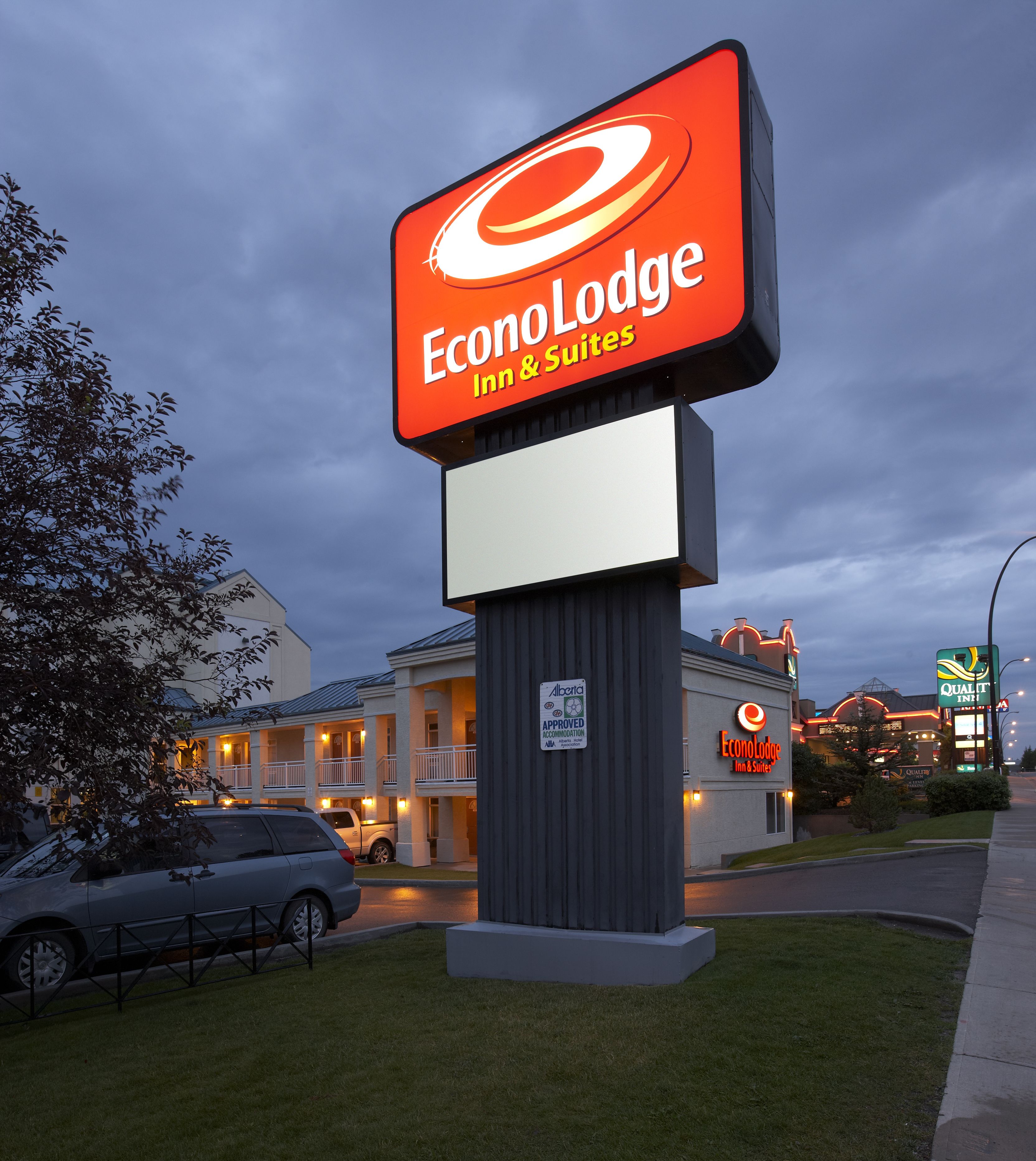 Foto - Econo Lodge Inn & Suites University