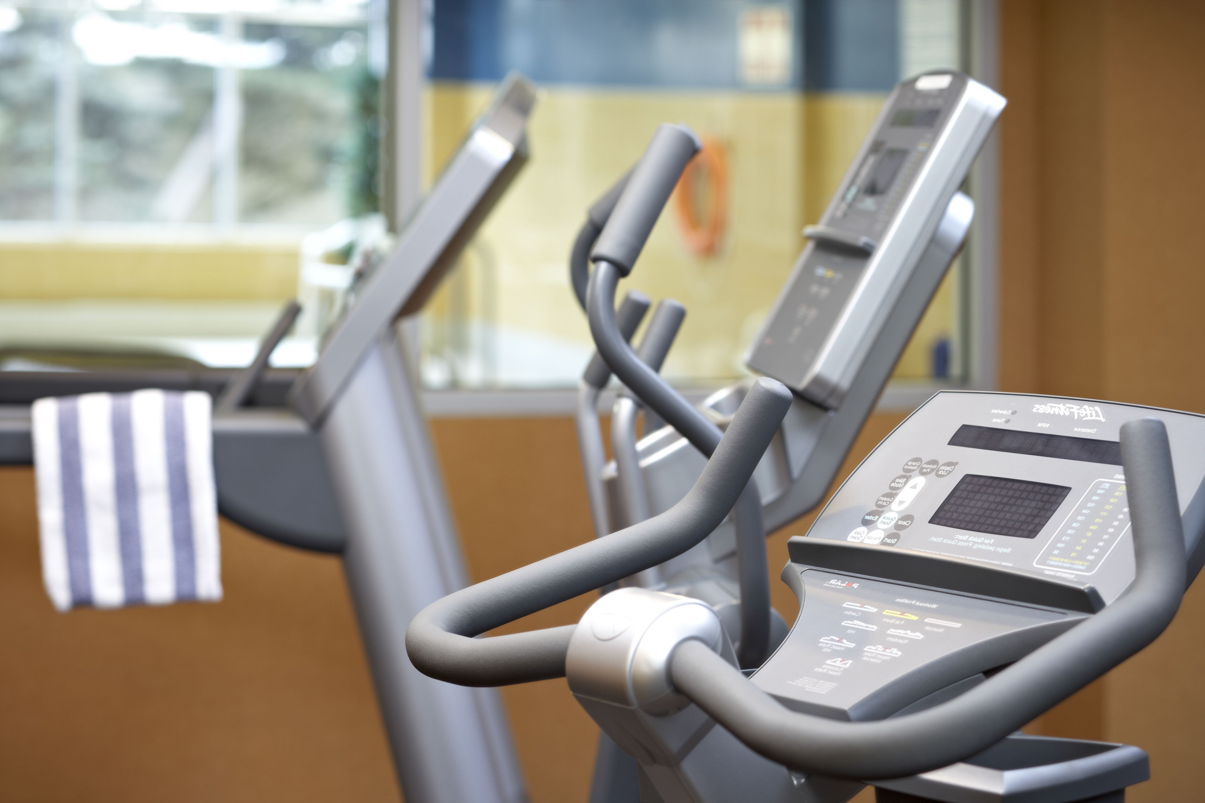 Foto - Econo Lodge Inn & Suites University