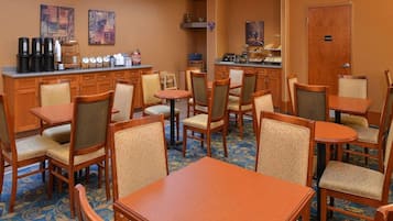 Free daily continental breakfast