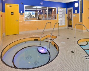 Una piscina techada