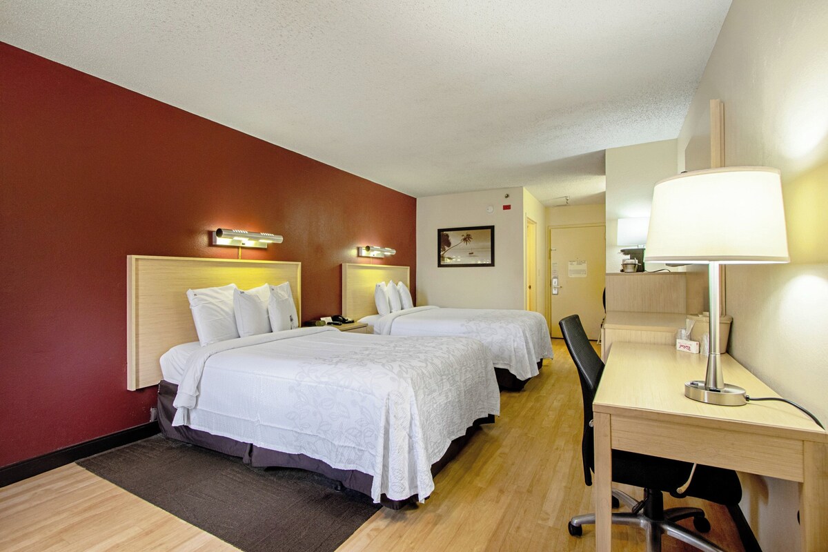 Deluxe Room, 2 Double Beds (Smoke Free) | Blackout drapes, WiFi (free), bed sheets