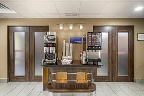 包每日自助早餐