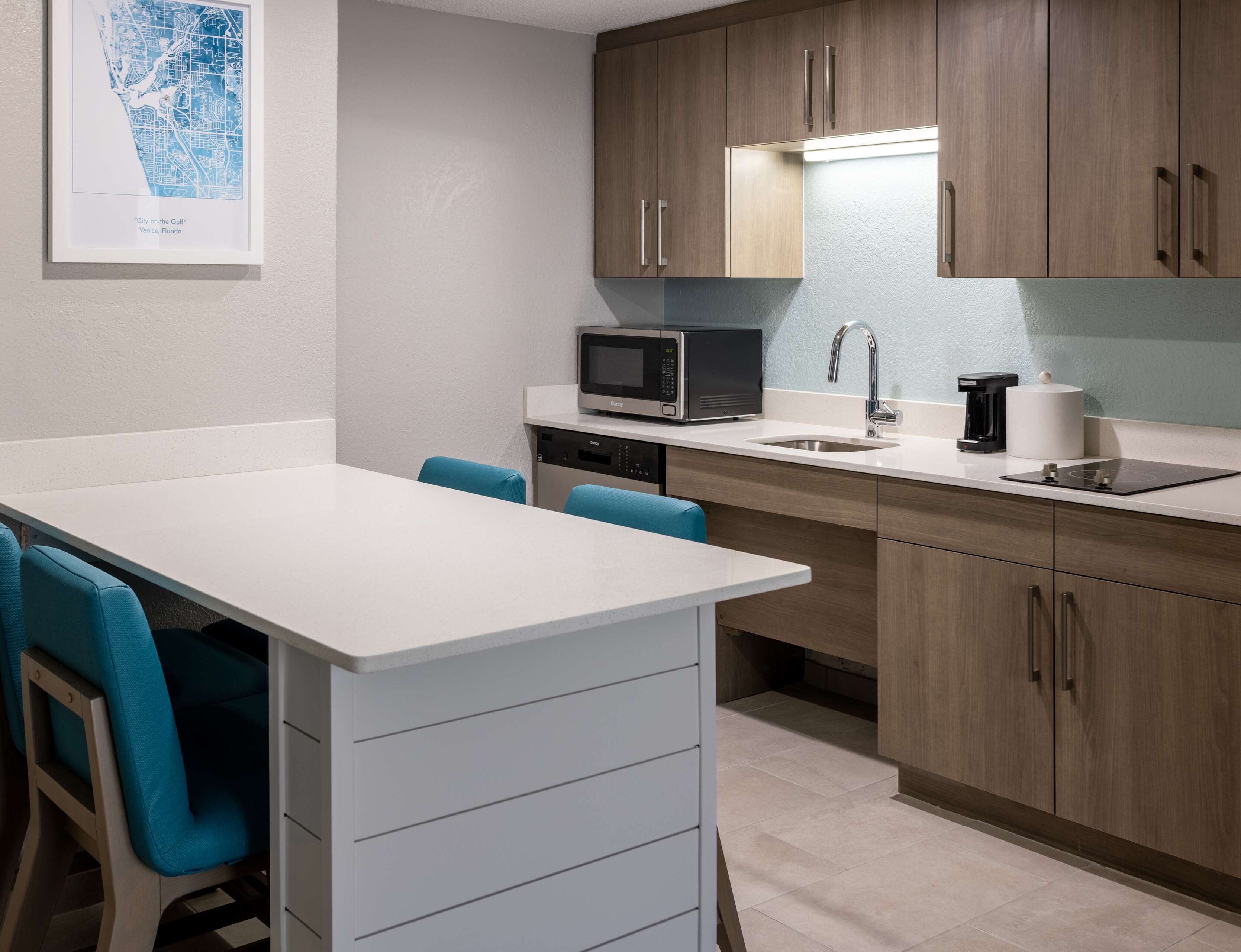 fridge, microwave, dishwasher, coffee/tea maker