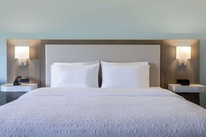 Room, 1 King Bed, Non Smoking