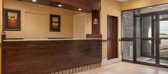 Days Inn & Conference Centre by Wyndham Renfrew