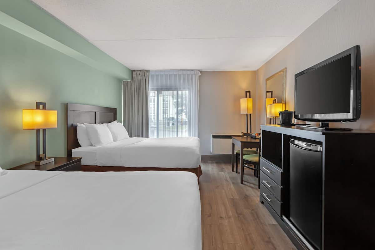 Room, 2 Queen Beds, Non Smoking