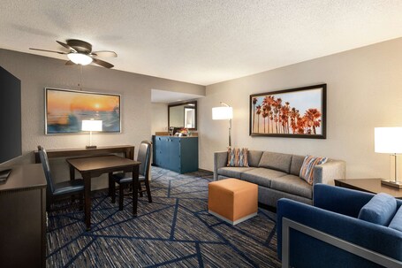Embassy Suites by Hilton Miami International Airport - Image 36