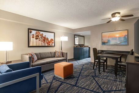 Embassy Suites by Hilton Miami International Airport - Image 37