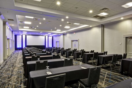 Embassy Suites by Hilton Miami International Airport - Image 29