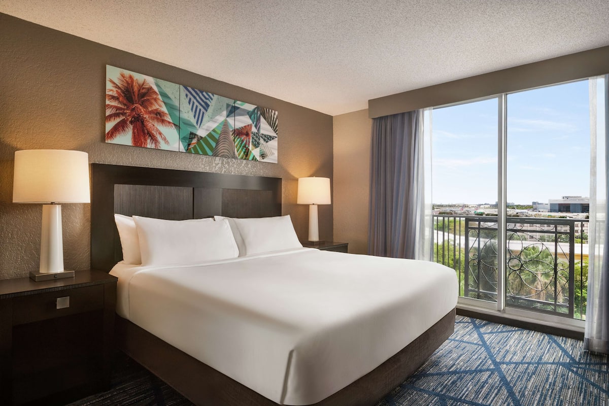 King, Premium Suite, 1 King Bed, Non Smoking