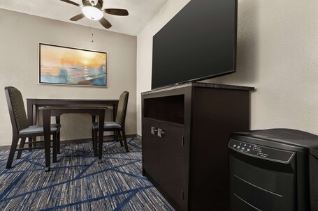 Embassy Suites by Hilton Miami International Airport - Image 52