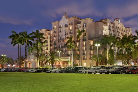 Embassy Suites by Hilton Miami International Airport - Image 13
