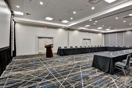 Embassy Suites by Hilton Miami International Airport - Image 28