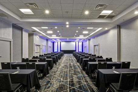 Embassy Suites by Hilton Miami International Airport - Image 31