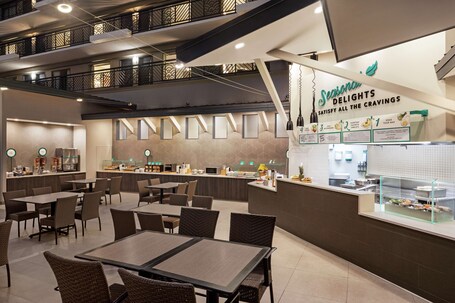 Embassy Suites by Hilton Miami International Airport - Image 60