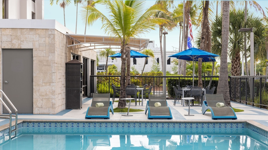 ハンプトン イン マイアミ エアポート ウエスト