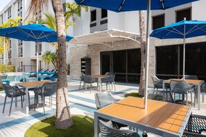 Terrace/patio - Hampton Inn Miami-Airport West (Miami)