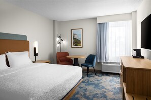 Premium bedding, pillowtop beds, desk, laptop workspace - Hampton Inn Miami-Airport West (Miami)