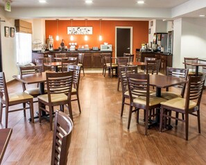 Desayuno continental incluido todos los días