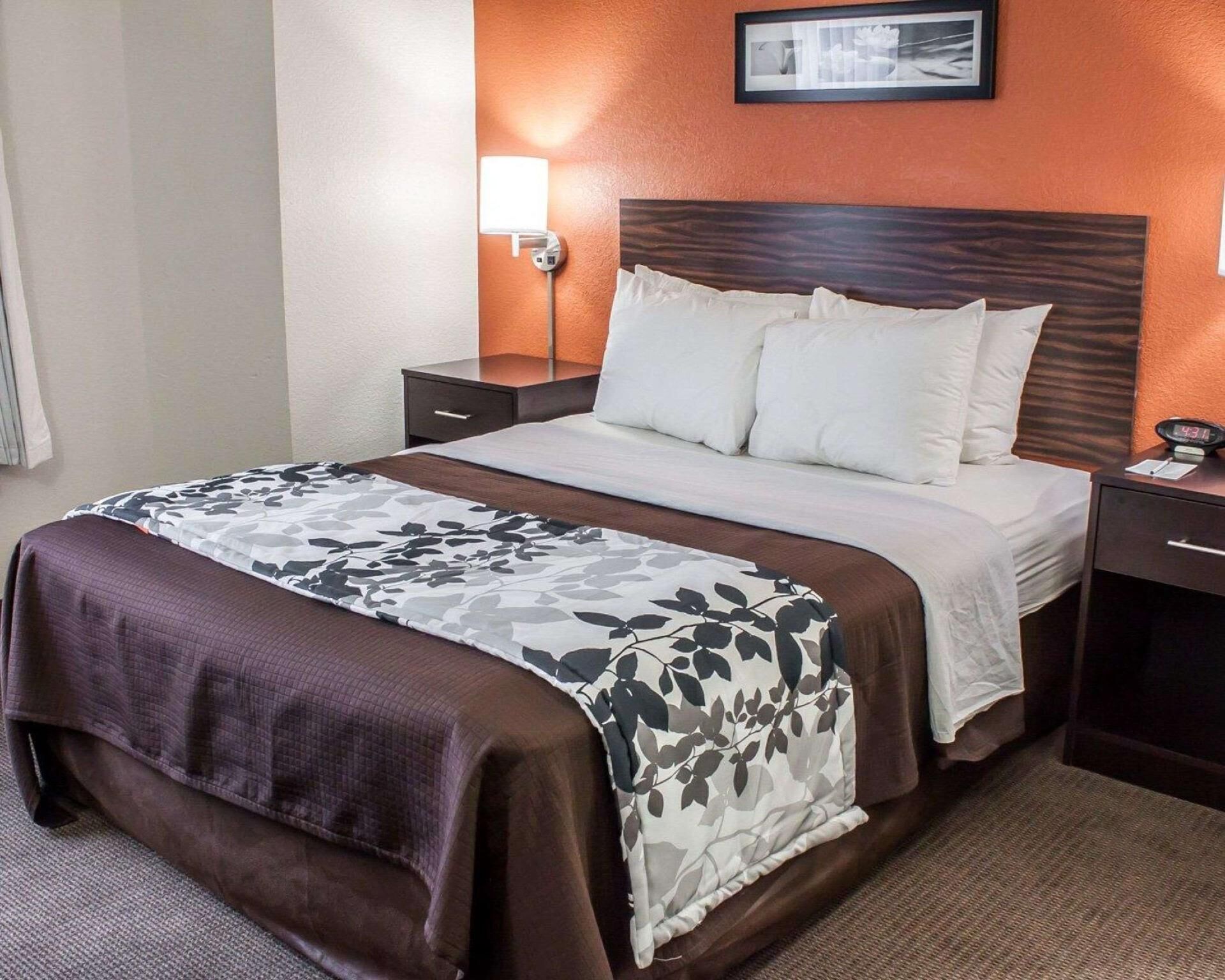 Caja de seguridad en la habitación y escritorio 