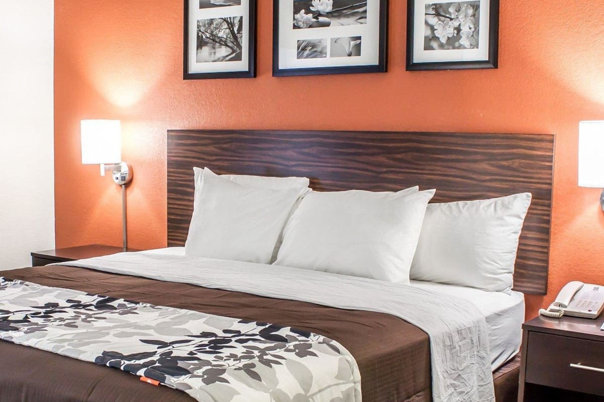 In-room safe, desk, laptop workspace, cots/infant beds