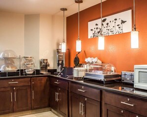 Free daily continental breakfast