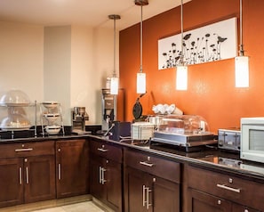 Free daily continental breakfast