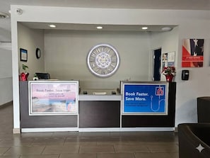 Reception - Motel 6 Tucson, AZ (Tucson)