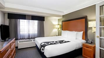 Suite, 1 King Bed, Non Smoking | Premium bedding, desk, laptop workspace, blackout curtains