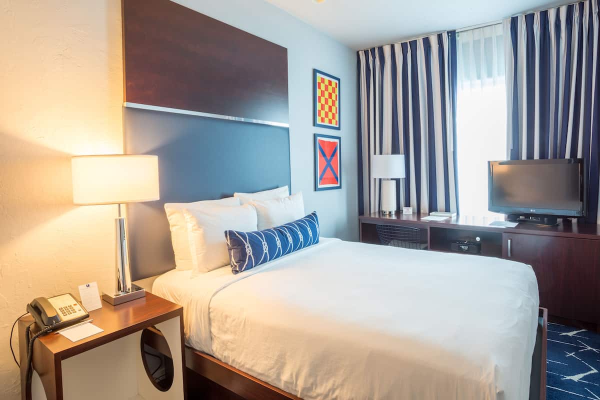 1 bedroom, hypo-allergenic bedding, in-room safe, desk