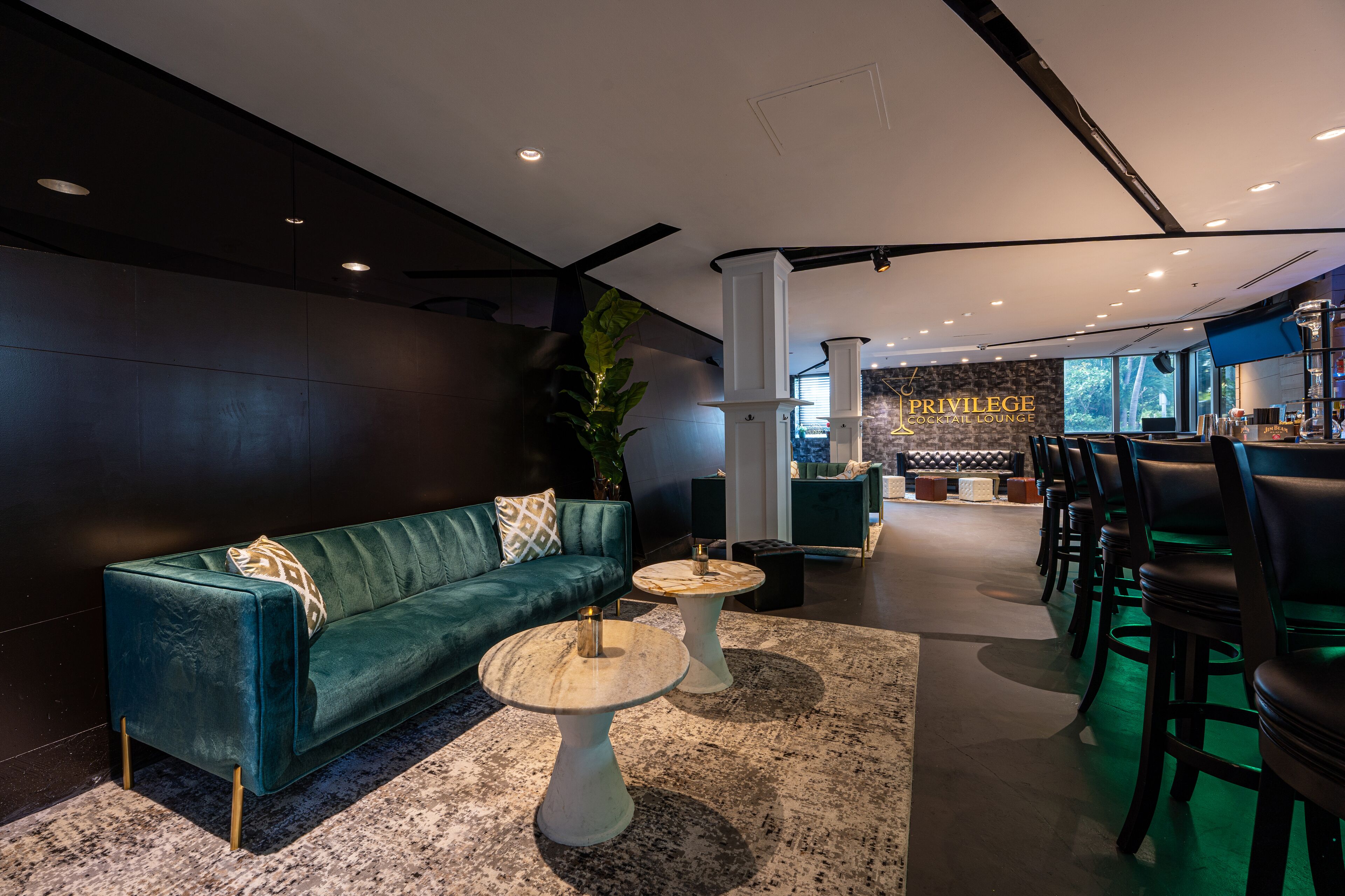 Photo - Albion Hotel