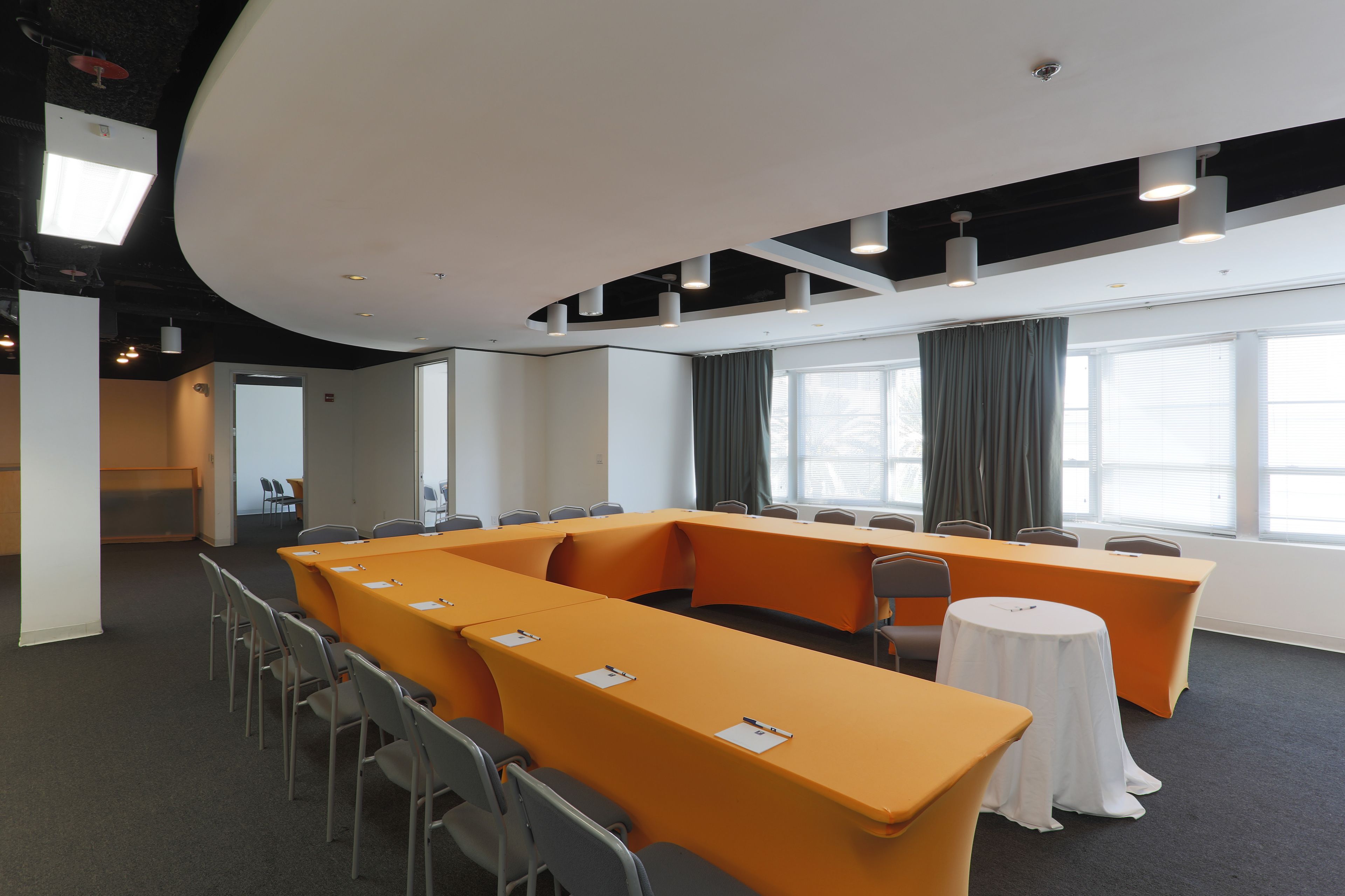 Photo - Albion Hotel