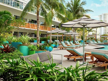 Outdoor pool, open 7:00 AM to 8:00 PM, cabanas (surcharge) at The Gates Hotel South Beach