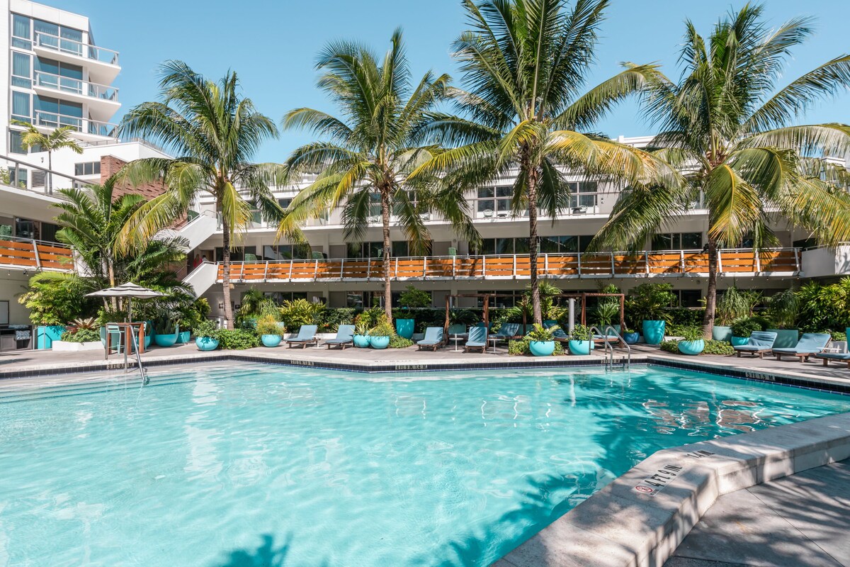 The Gates Hotel South Beach - a DoubleTree by Hilton Reviews, Deals