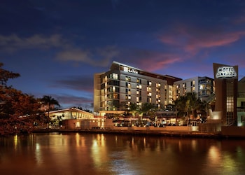 Hotel Exterior at The Gates Hotel South Beach
