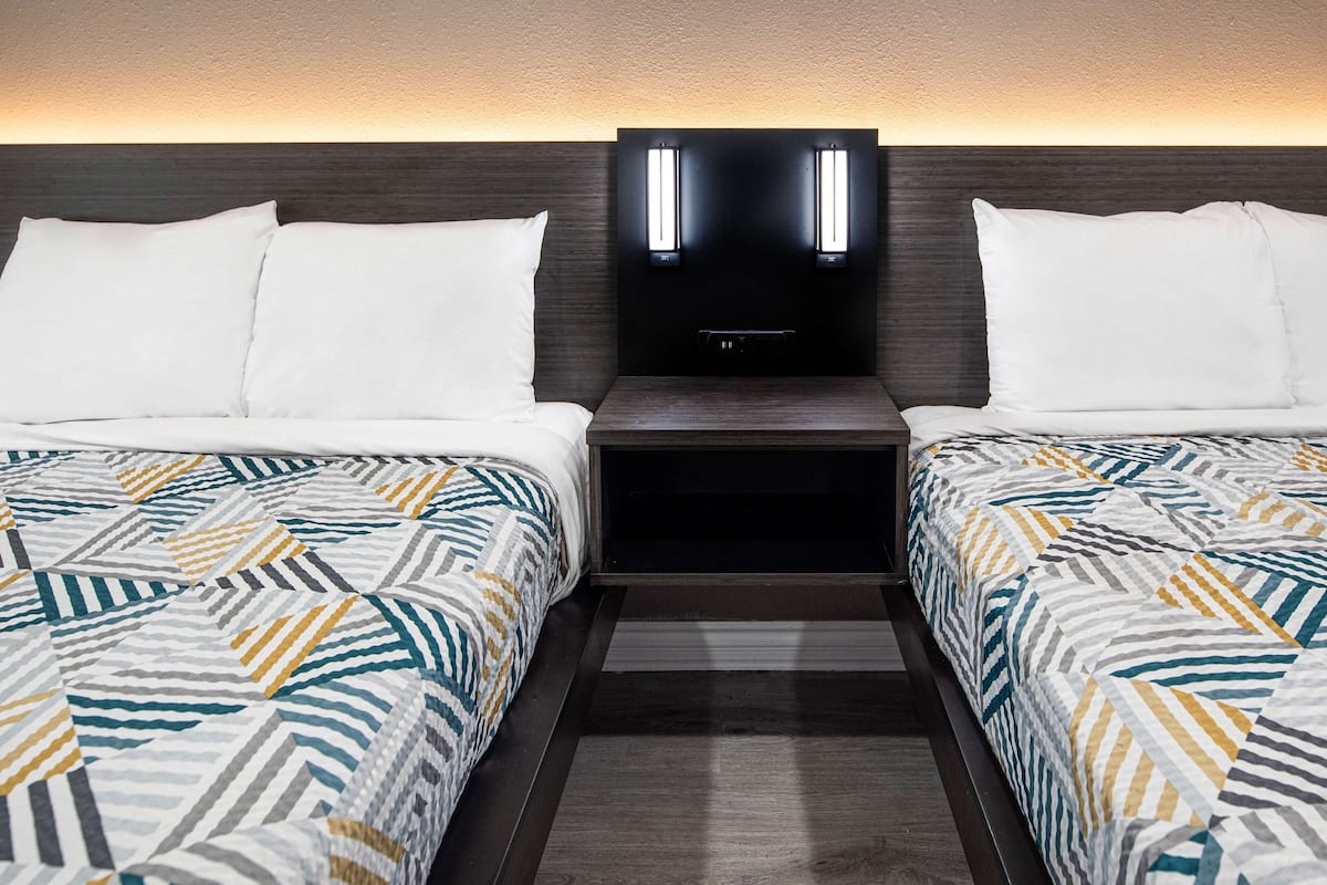 Desk, blackout drapes, free WiFi, bed sheets