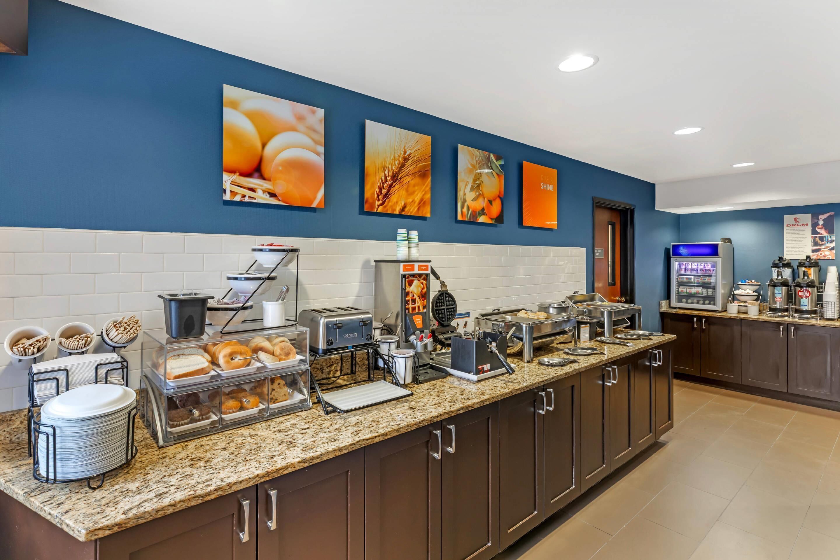 Free daily buffet breakfast