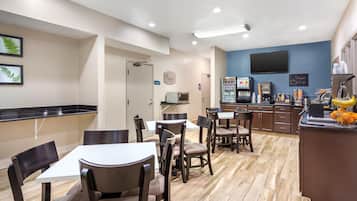 Petit déjeuner buffet compris tous les jours