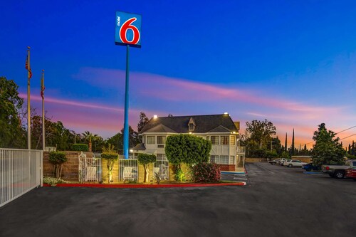 Motel 6 Fresno, CA - Belmont Ave