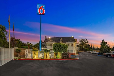 Motel 6 Fresno, CA - Belmont Ave